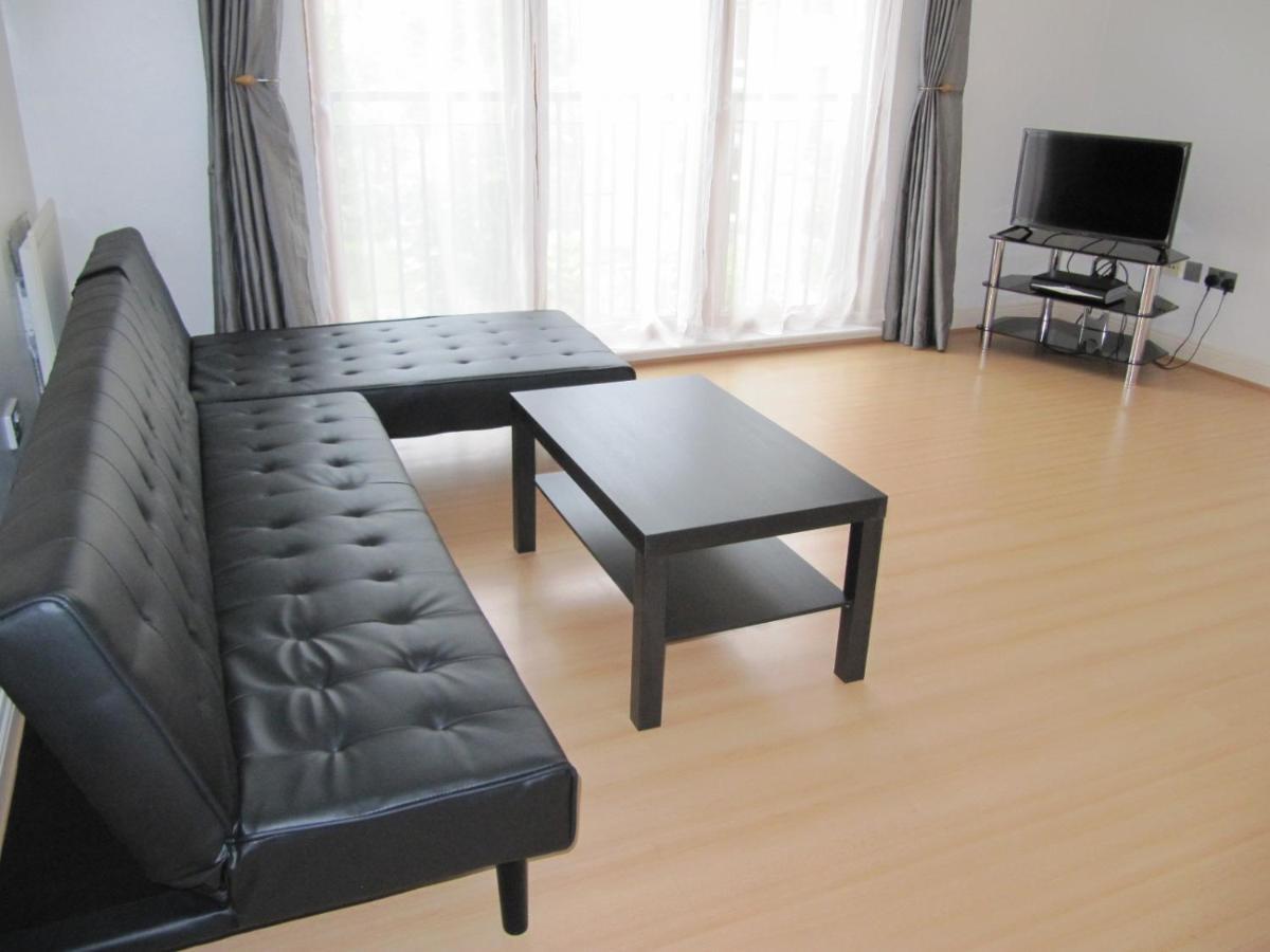 Cozy Off Road 2 Bedroom Cottage Apartment With Free Wi-Fi And Private Parking กลาสโกว์ ภายนอก รูปภาพ