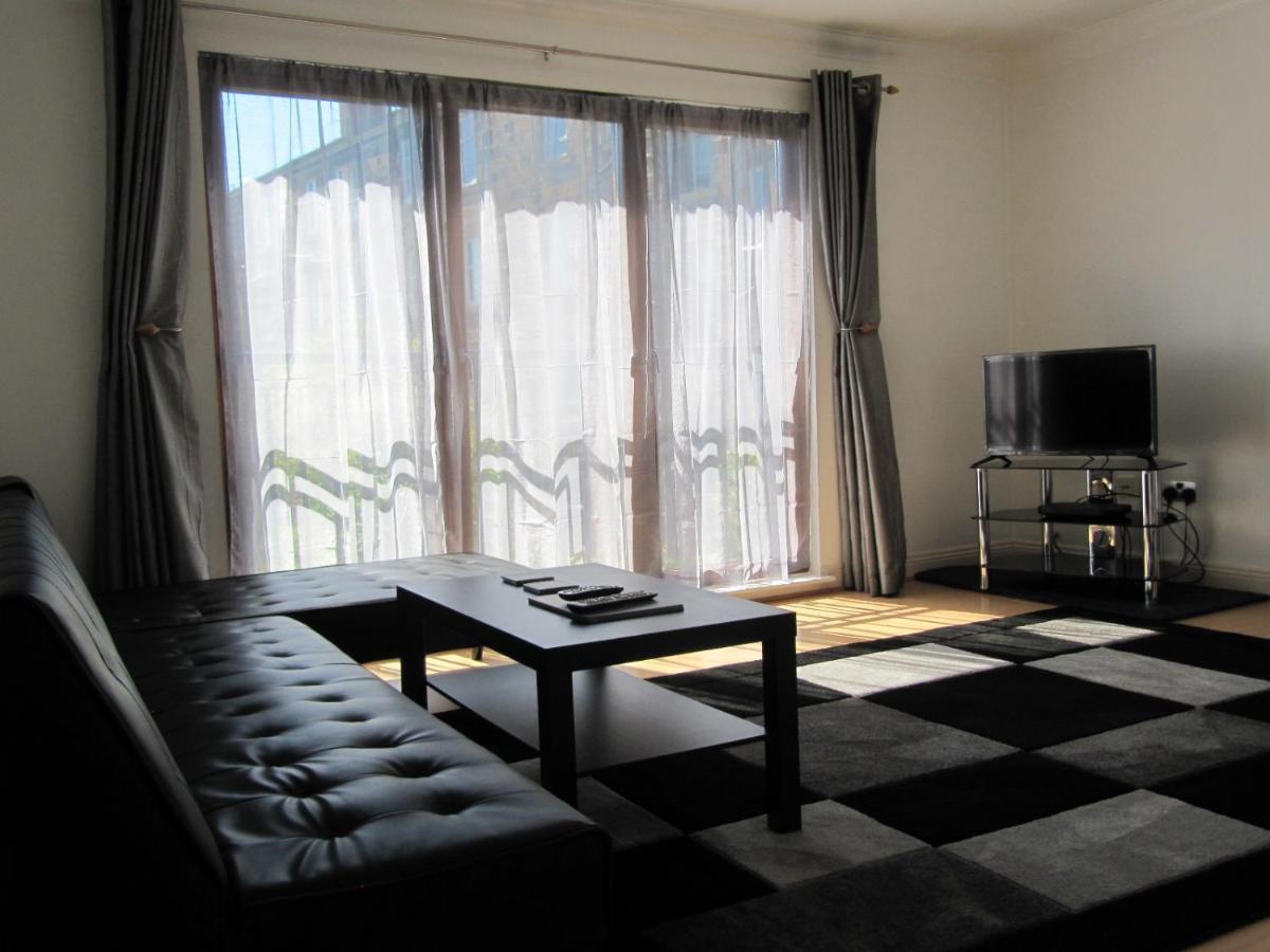 Cozy Off Road 2 Bedroom Cottage Apartment With Free Wi-Fi And Private Parking กลาสโกว์ ภายนอก รูปภาพ