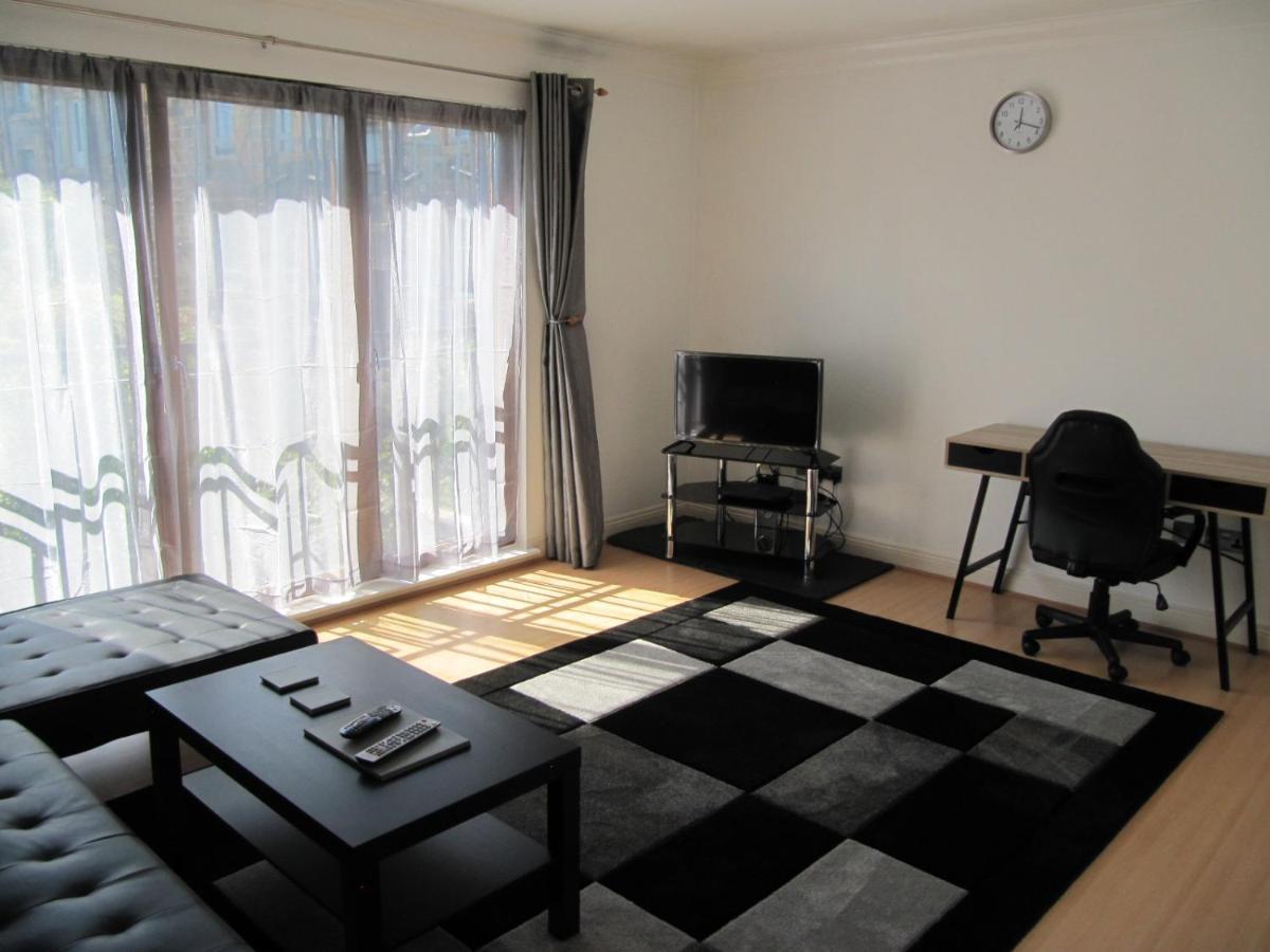 Cozy Off Road 2 Bedroom Cottage Apartment With Free Wi-Fi And Private Parking กลาสโกว์ ภายนอก รูปภาพ